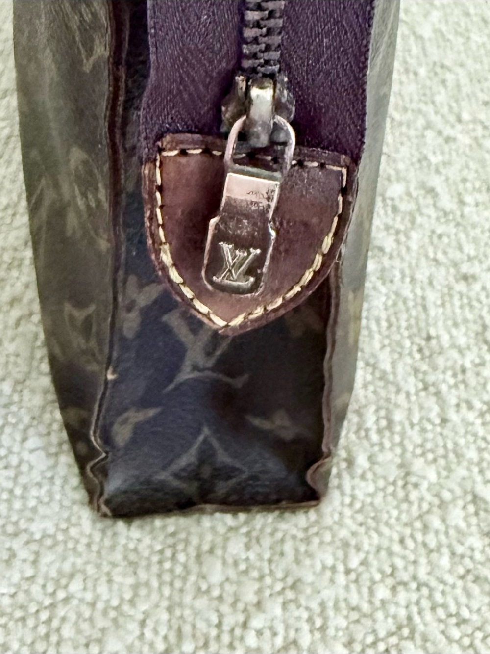Louis Vuitton Brown Canvas Pouch with Gold Hardware - Picture 3 of 12